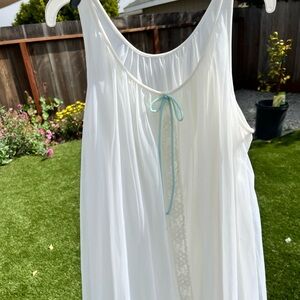 Vintage Miss Elaine nightgown